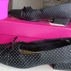 WOMEN'S AMANDA BRAND SHOES, FRITZI BLACK & WHITE POLKA-DOT WITH BOWS STYLE, SIZE 6M