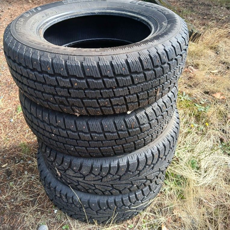 4 Studded Snow Tires -205/65 R15