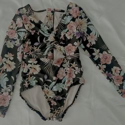Long sleeve bathing suit girls size 6/7