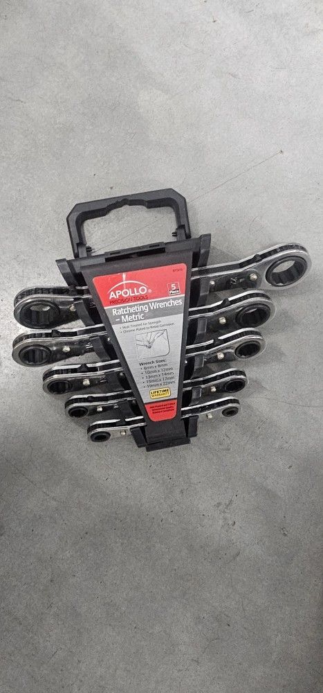 Complete Ratching Wrench Set 