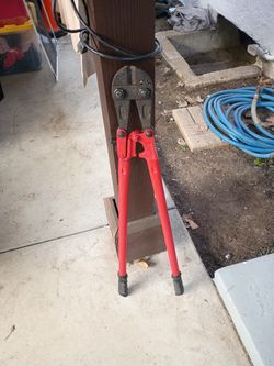 Pittsburg 36" (3 feet) bolt cutters LIKE NEW
