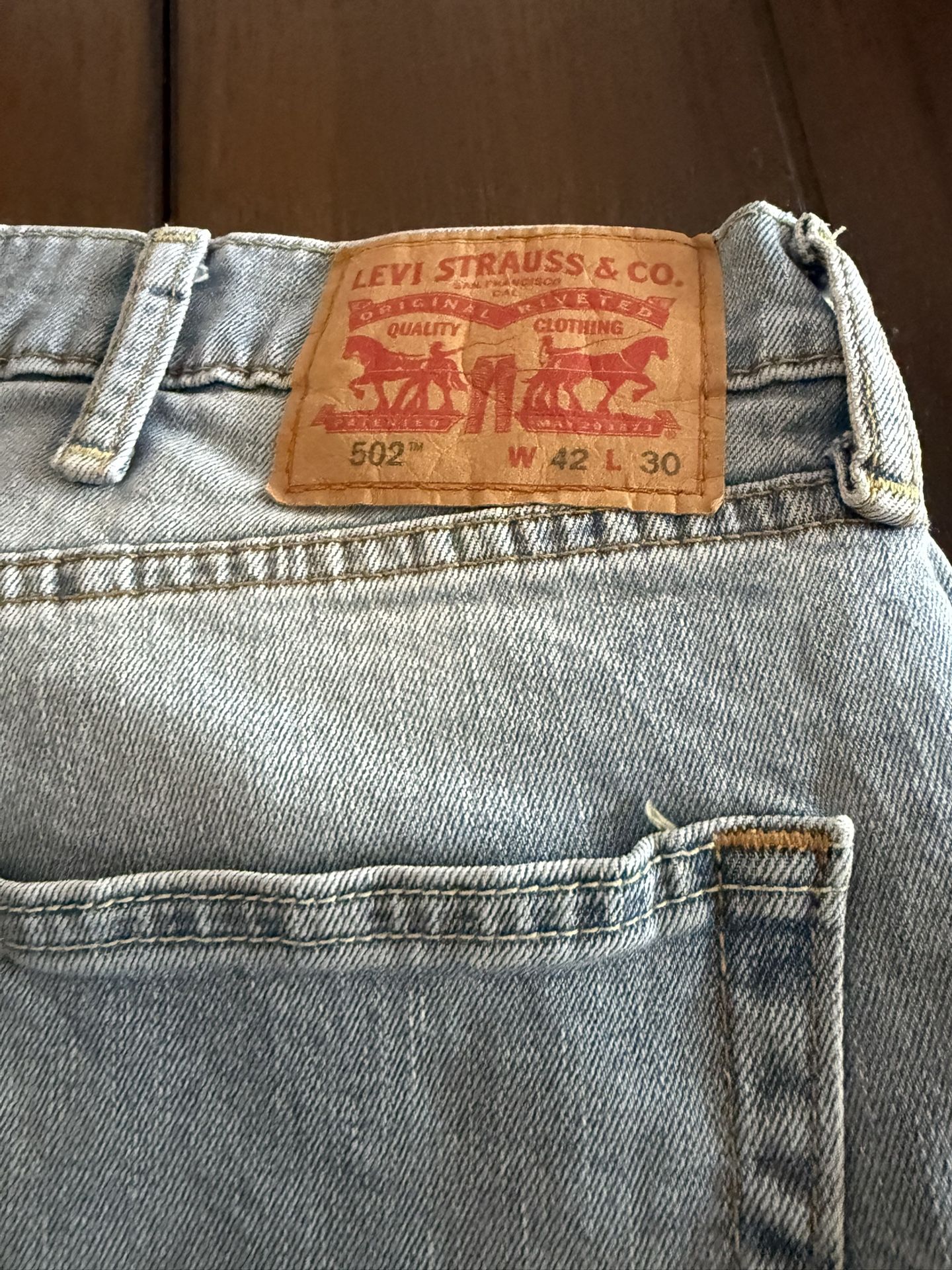 Levi 502 W42 L30