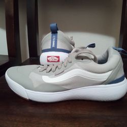Vans Size 7 Men's.  8.5 Women $15