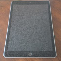 Apple iPad 6th Gen 9.7” (2018) A1893 — iCloud Locked — Works
