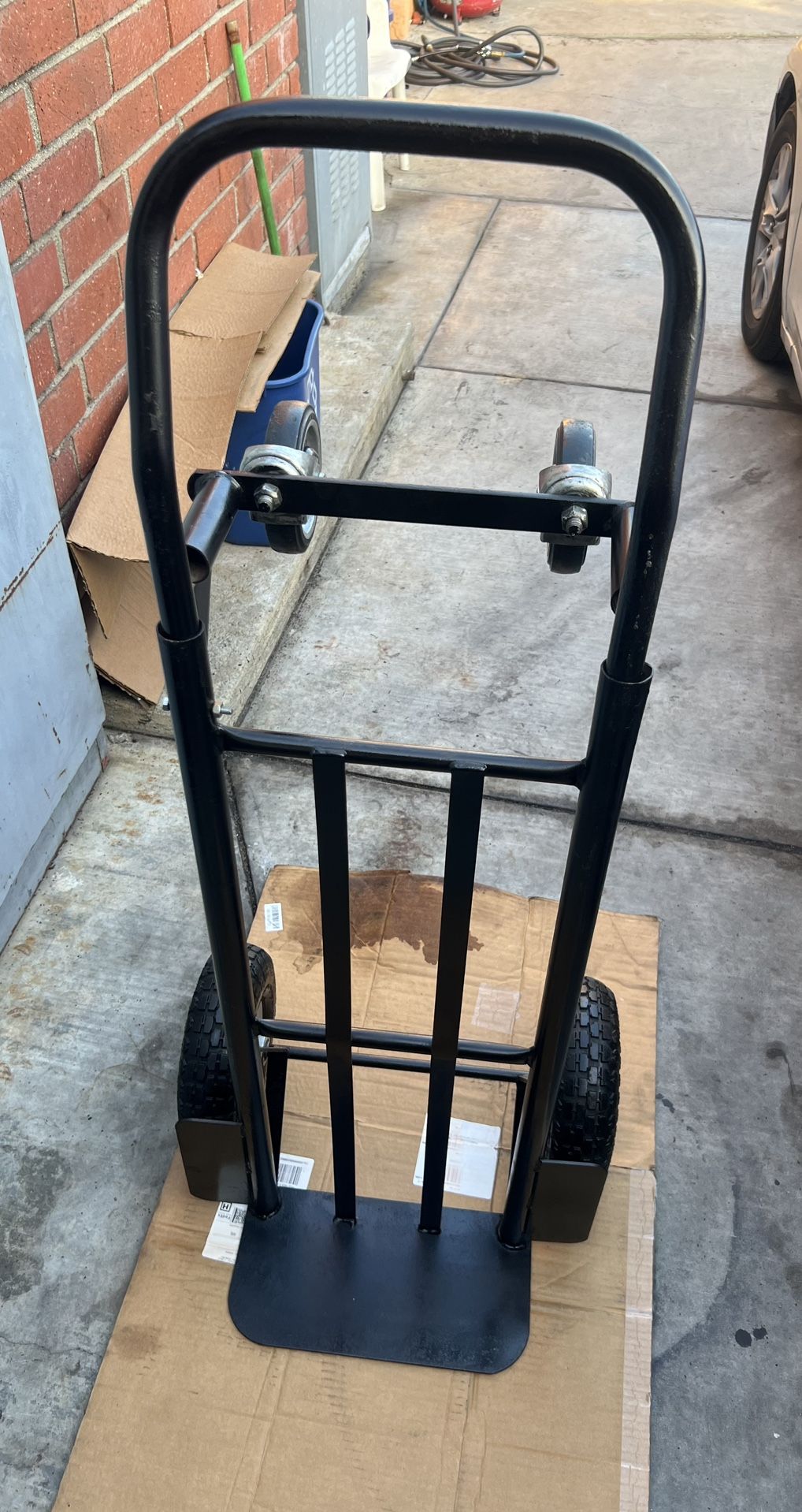 1 GOOD USED DOLLY HAND TRUCK IN GREAT CONDITIONS $50 PICKUP ONLY