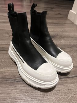 Alexander Mcqueen Tread Slick Boots
