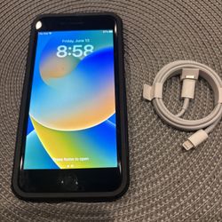 Unlocked iPhone 8 Plus 64 GB in Space Grey