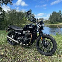 2019 TRIUMPH STREET TWIN 