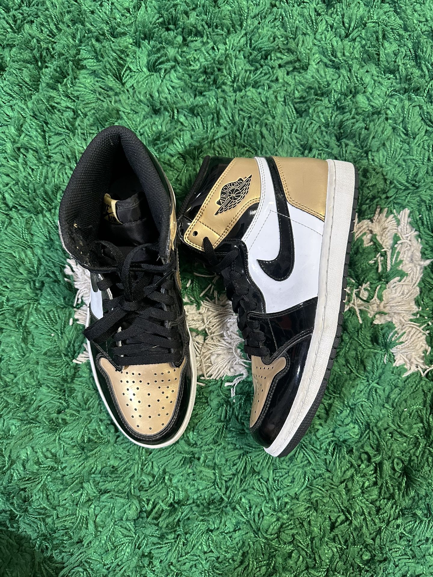 Nike Air Jordan 1 High NRG Gold Toe Size 8