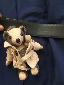 Burberry belt and bear