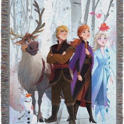 Northwest Frozen Woven Tapestry Throw Blanket, 48" x 60", Peering Out