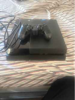 PlayStation 4 Original - 500GB - Used - Works Good