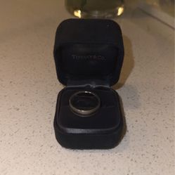 Tiffany And Co Men’s Platinum Ring