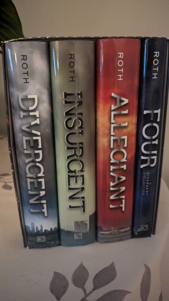 Divergent Series Four-Book Hardcover Gift Set

