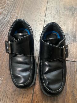 Boys black dress shoes size 8 by Josmo