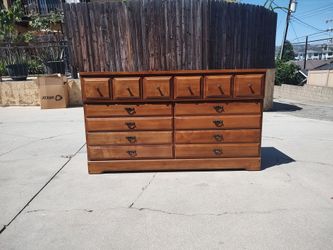 vintage Mid-Century Modern 6-drawer dresser by LA Period