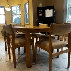 Solid Pine Dining Table W/8 Chairs - Natural Wood Finish