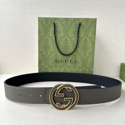 A belt with men's classic elements