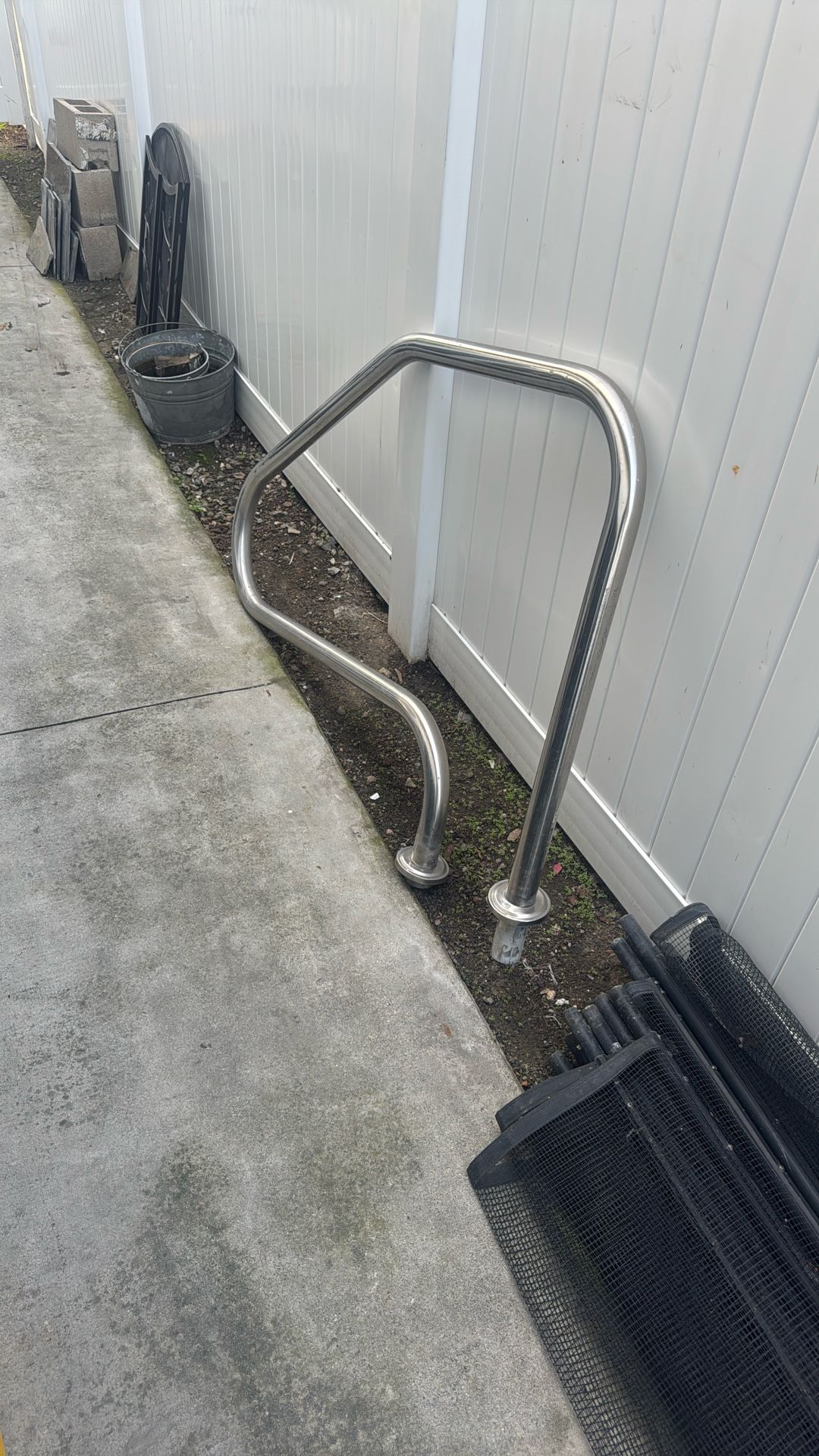 Pool Handrail (FREE)