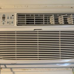 Arctic King 10,000 BTU 115-V Through-the-Wall AC with Remote