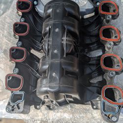 Intake Manifold Upper For 3.4 L V8 Ford Engine Lincoln Town Car Signature 2004