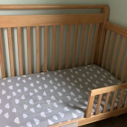 Baby crib& Toddler Bed