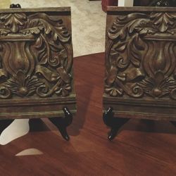  Decorative Wall Plaques. Colors are green and rust. Measures 10x10 inches. $10 Each Or $15  For the set.