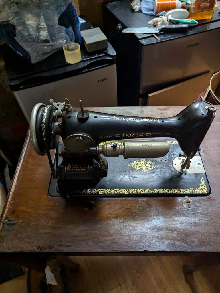 Singer Sewing Machine