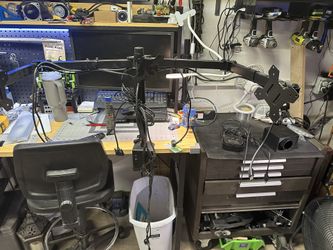 Triple Monitor Desk Mount