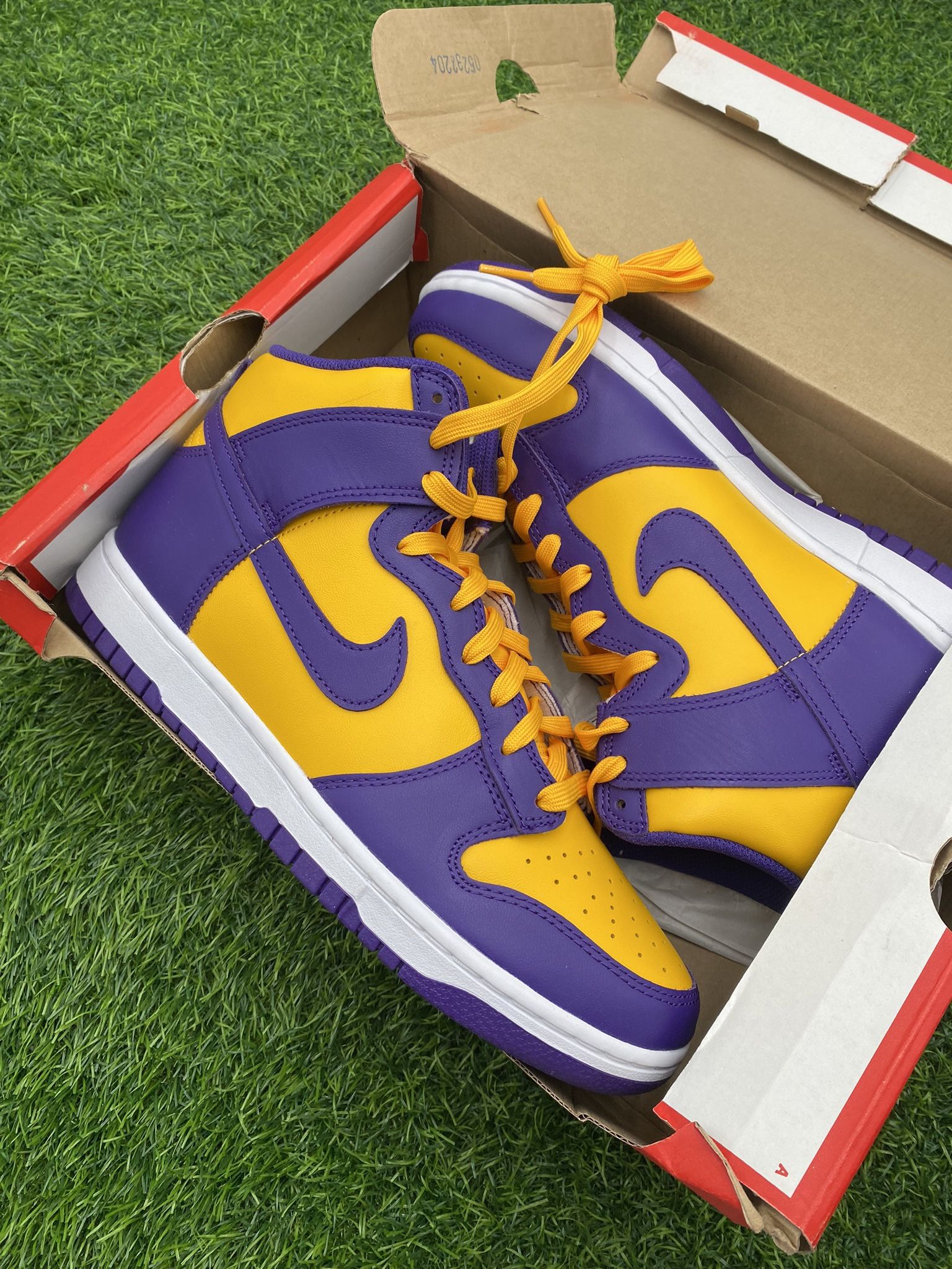 New Nike Dunk High “Lakers” Size 9.5M