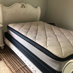 Full Bed Without a mattress