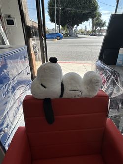 Snoopy swivel vanity chair