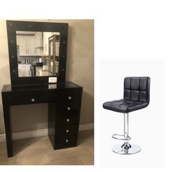 Vanity Set With Chair 