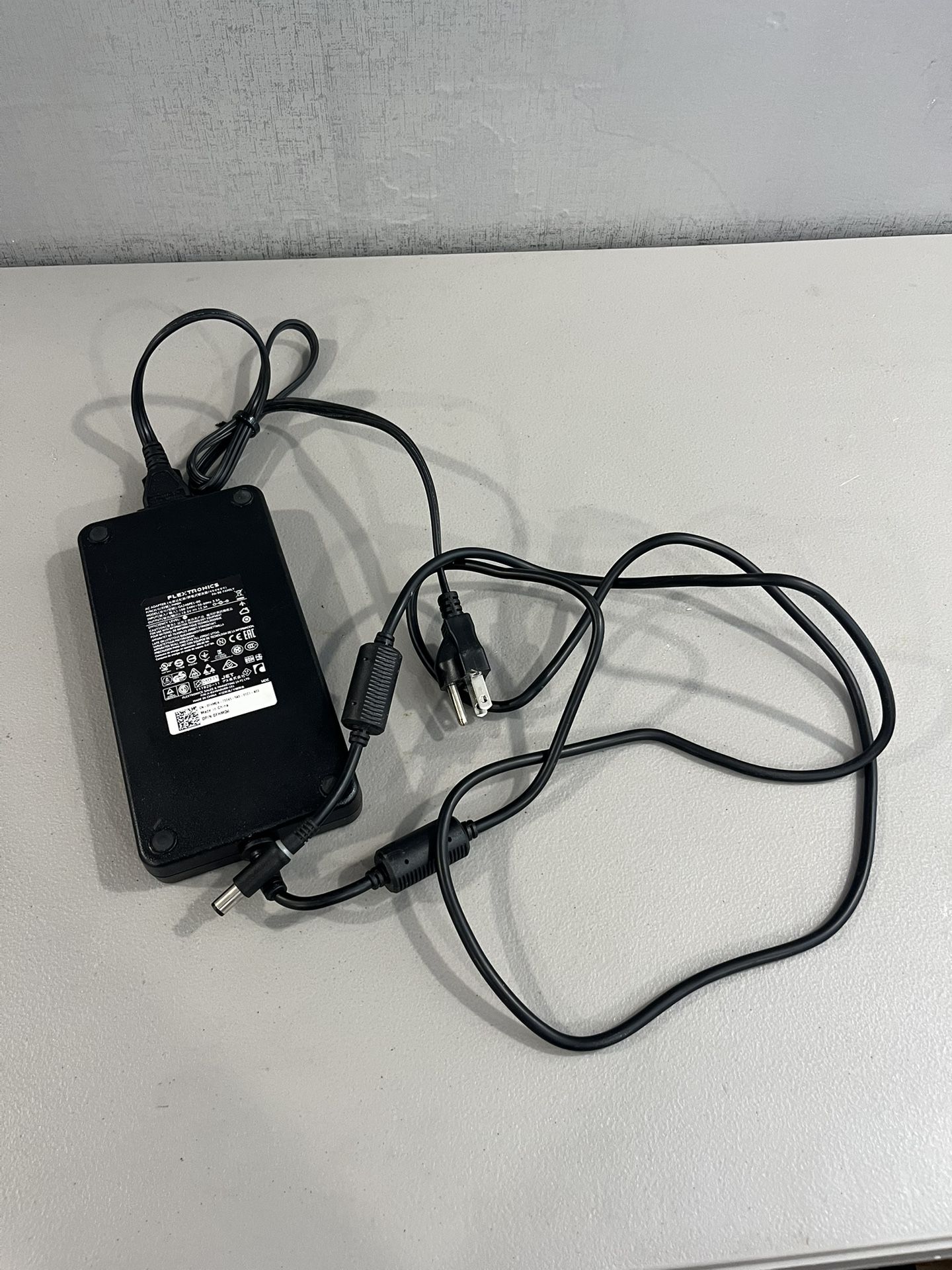 Dell 240W Power Supply Dell 240W AC Adapter LA240PM160 GA240PE1-00 00MFK9 0FWCRC 19.5V 12.3A