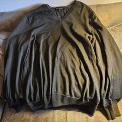 A brooks brothers olive green mens sweater great condition size mens XXL