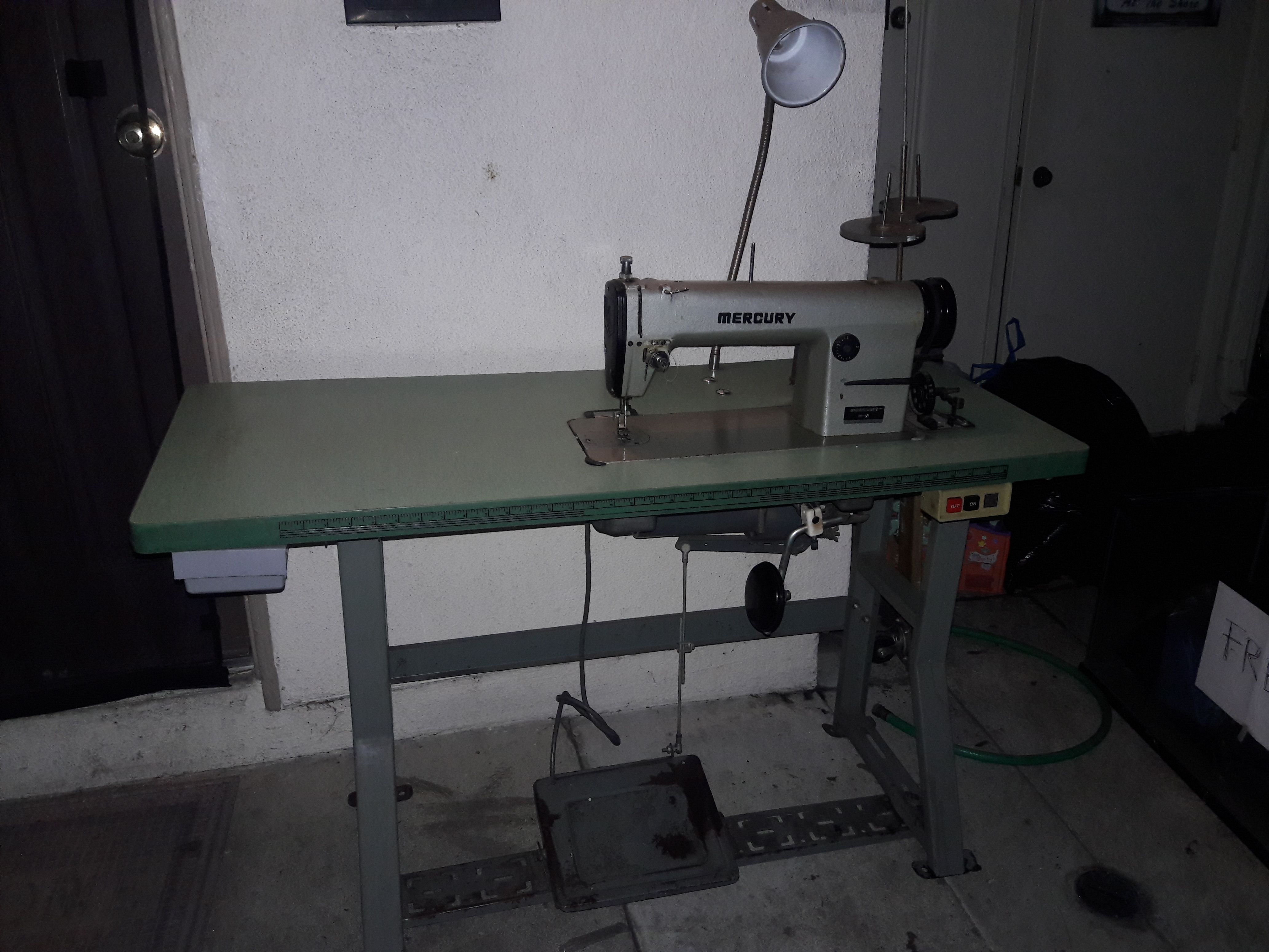 Industrial Mercury M-111 sewing machine