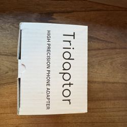 Tridaptor, high-performance phone adapter