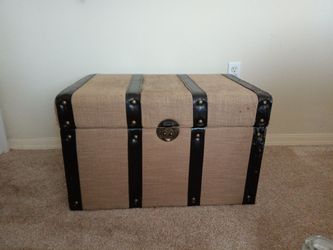 Storage chest
