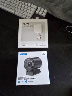EMEET SmartCam S600 4K Webcam + XJ75 Video Light Bundle