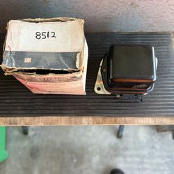Voltage Regulator NOS  8512 Switches Brand