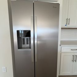 BRAND NEW WHIRLPOOL 2-door Fridge 