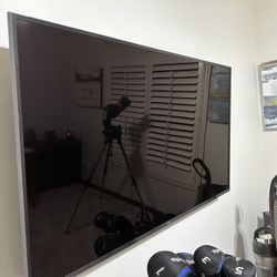 Samsung 60” Smart Tv Hub (free)