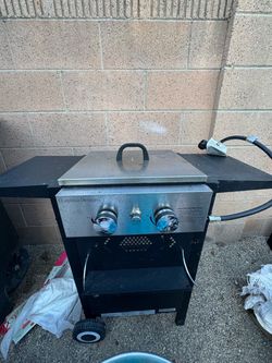 2 Burner Propane Flat Top Gas Grill and Griddle Combo in Black