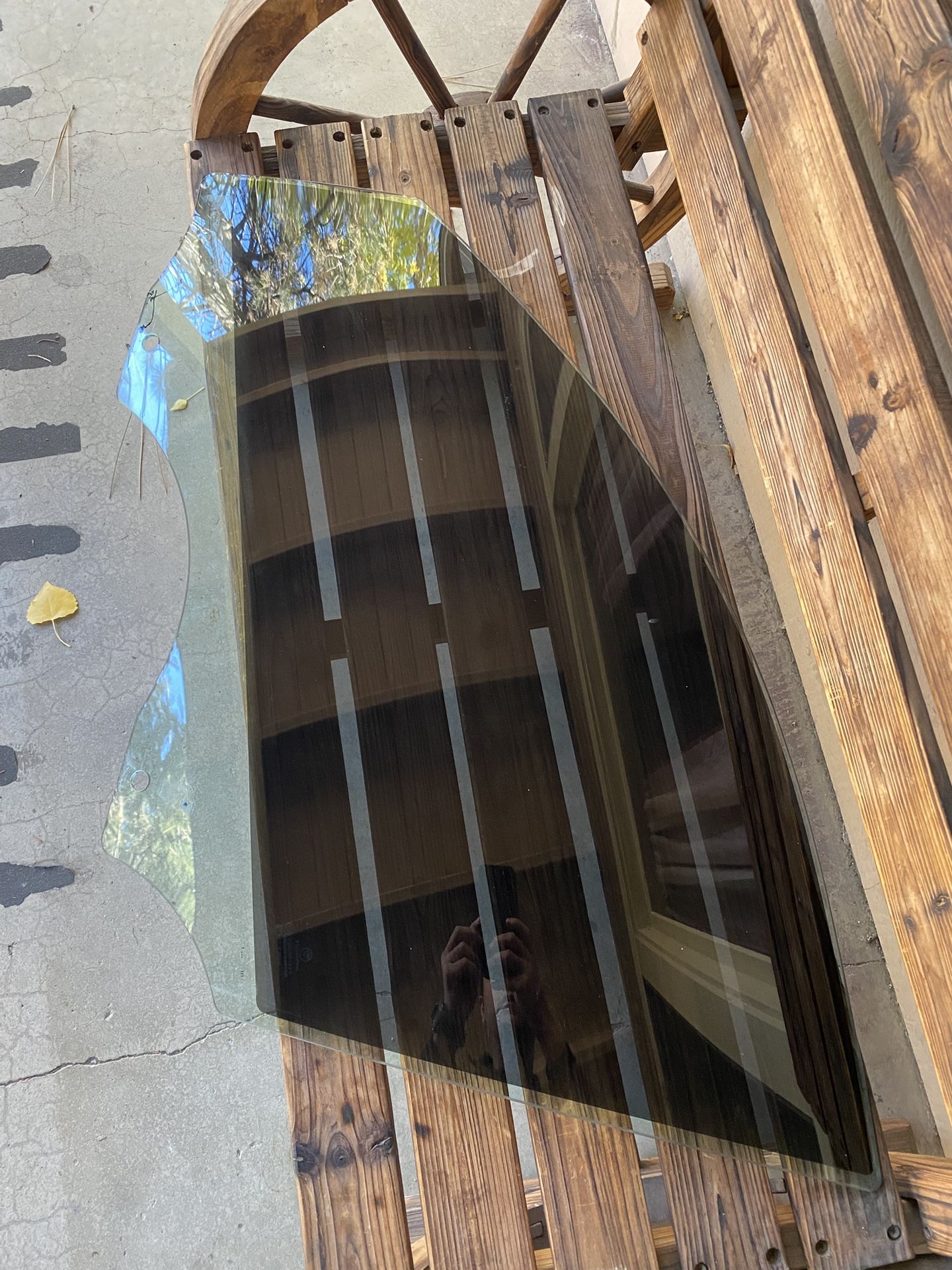 BMW 328i, 335i Drive Side window Glass