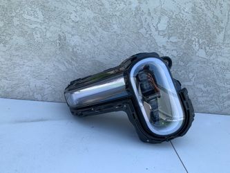 Rivian R1T R1S Right Passenger Headlight