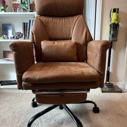 Cross Legged Suede Executive Office Chair With Foot Rest, In Amber