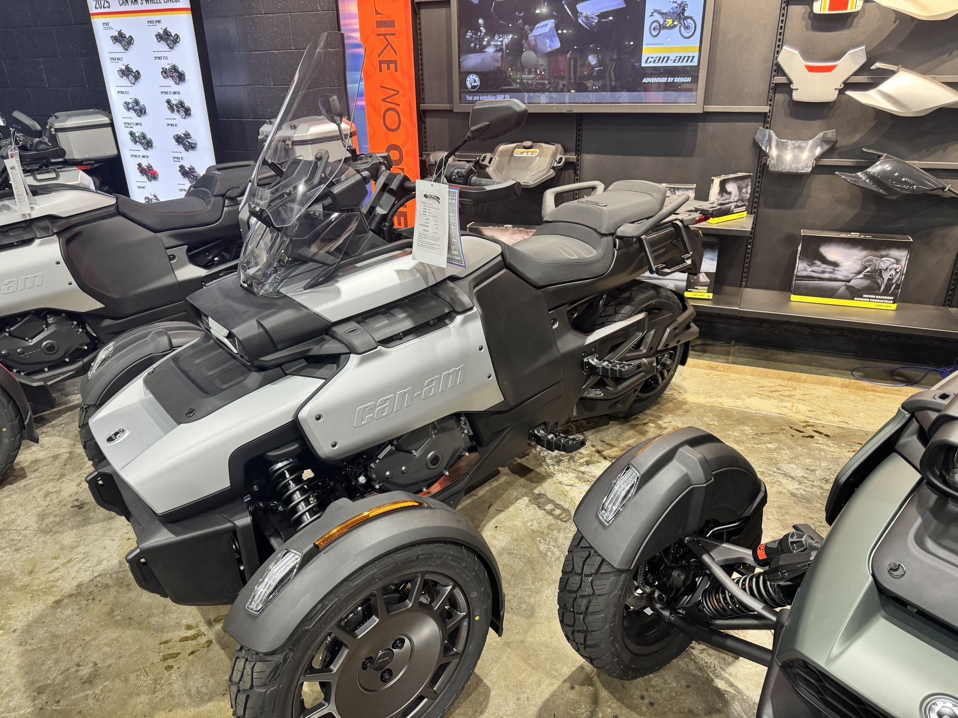 2025 CAN-AM CANYON STANDARD
