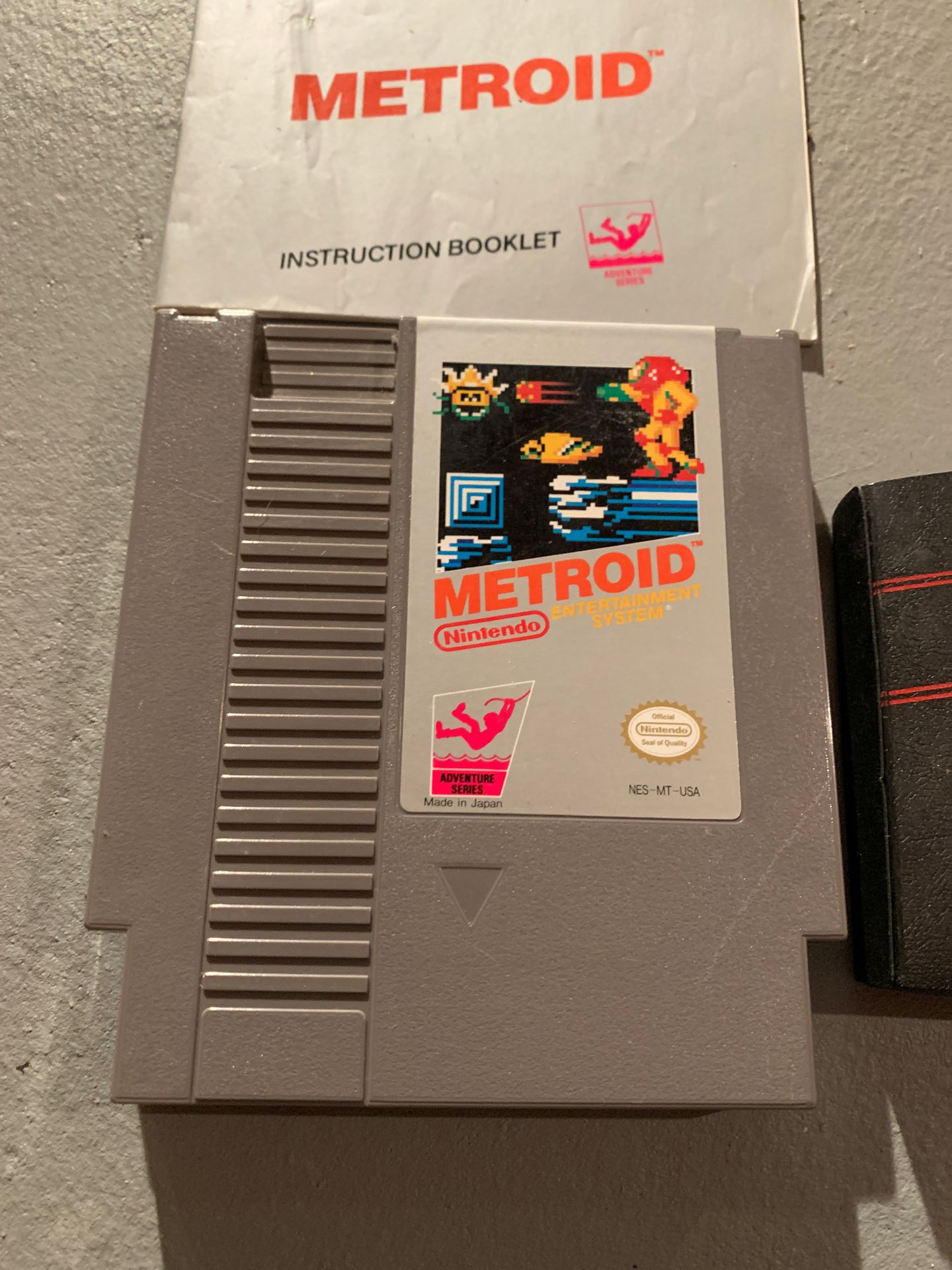 Nintendo Metroid adventure series. With instruction book and case