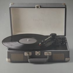 Heyday Turntable / record Played 