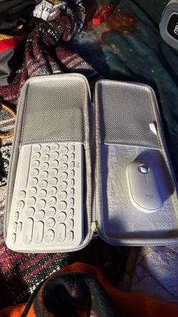 Keyboard and mouse Logitech/ Bluetooth connectivity